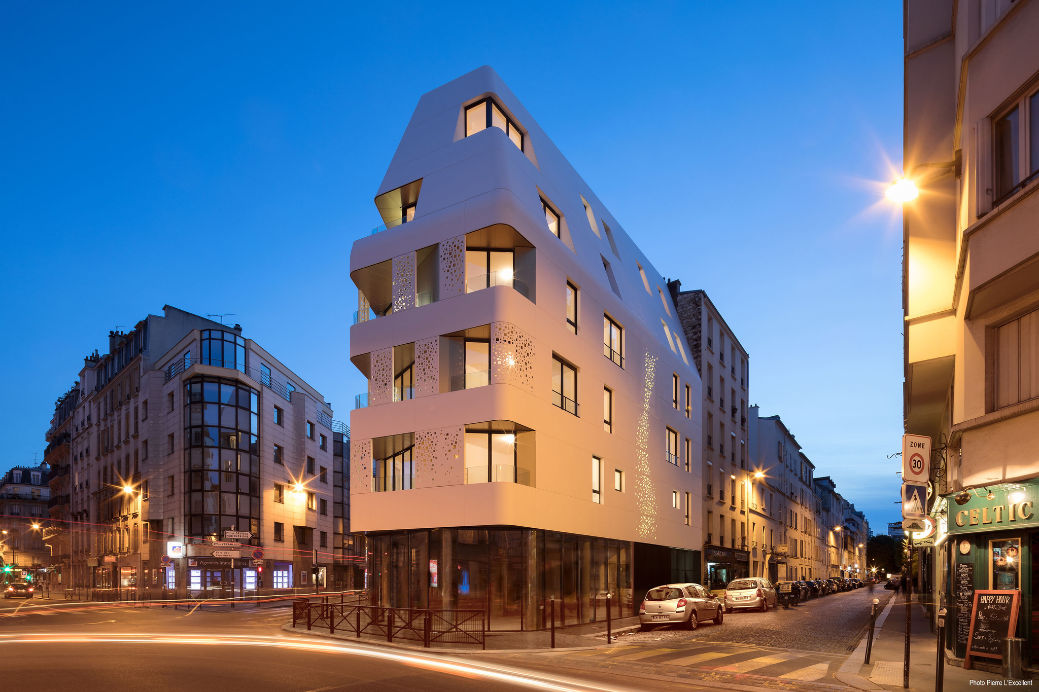 Termoformado 3D — curvas y formas complejas en Corian®