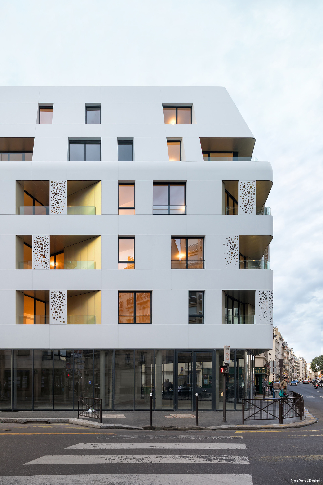 Proyecto referencia 1 — Corian® Exteriors